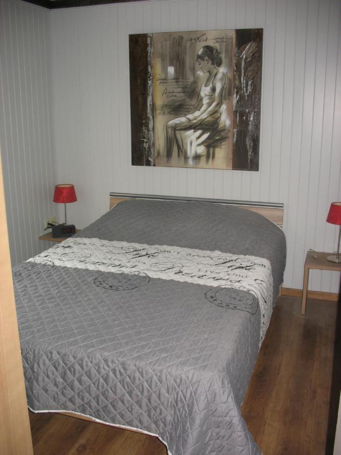 Durbuy Kleine Familiechalet Edelweiss 4 A 5 Pers エクステリア 写真